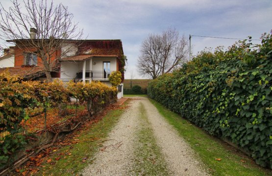 For sale Villa Countryside Bomporto Emilia-Romagna